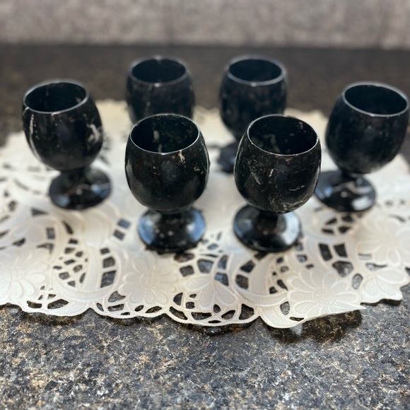 Elegant Black Marble Goblet Set - Picture 1 of 6